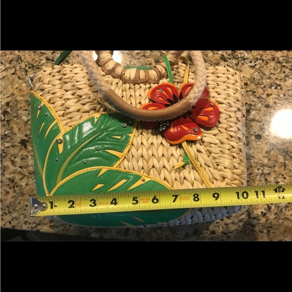 EUC discontinued Beautiful Brighton thick raffia shoulder bag with bag charms - Picture 10 of 12